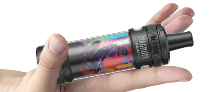Magnum Nano tenue en main